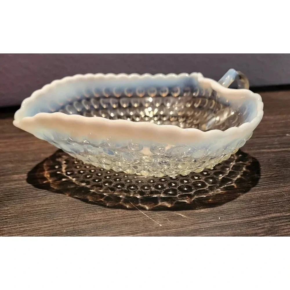 Anchor Hocking Moonstone Pattern Leaf Shape 7